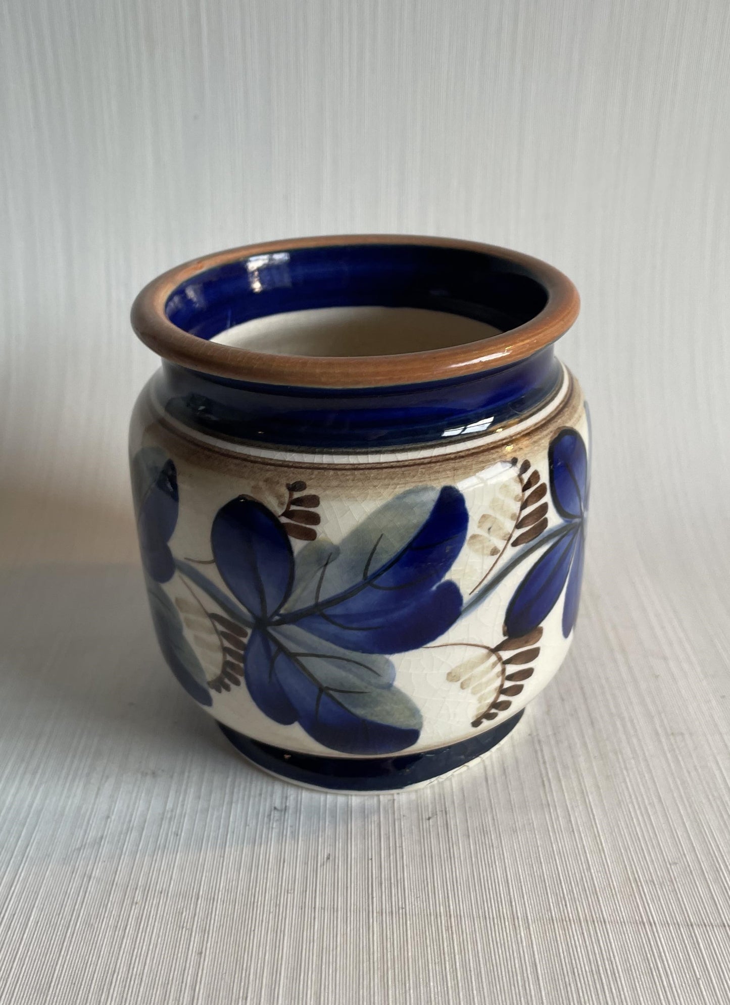 Smuk gammel fajance vase fra Aluminia - nr. 011060