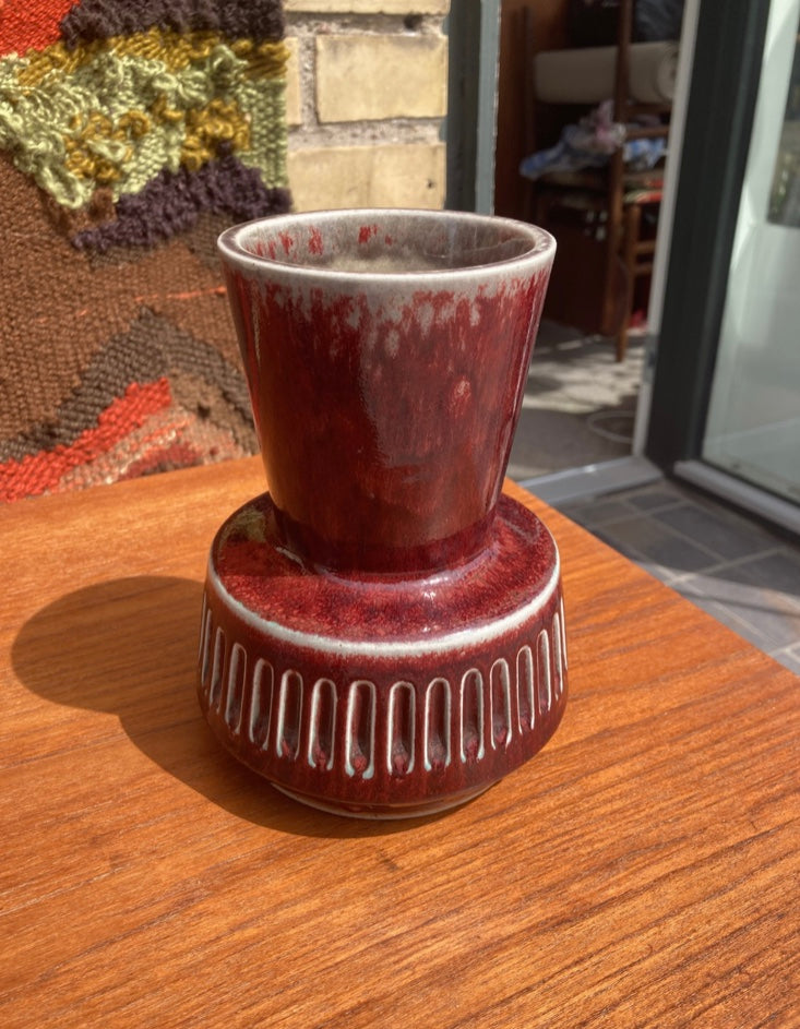 Michael Andersen stentøj vase i okseblod glasur - nr. 0160