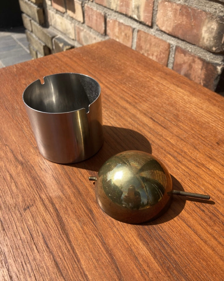 Arne Jacobsen stelton ashtray in steel and brass no. 0164