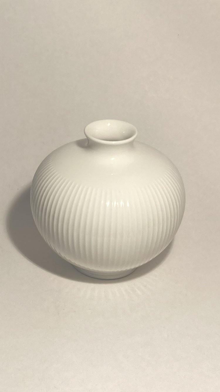 Hans Henrik Hansen porcelæn vase fra Royal Copenhagen - nr. 01310