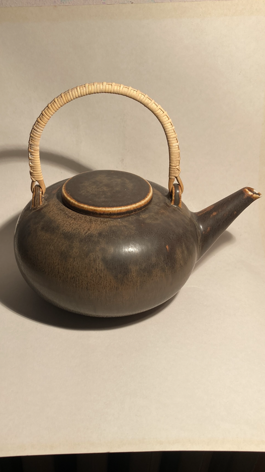 Beautiful Eva Stær Nielsen teapot in hare fur glaze, made by Saxbo in the 1960s - no. 0353