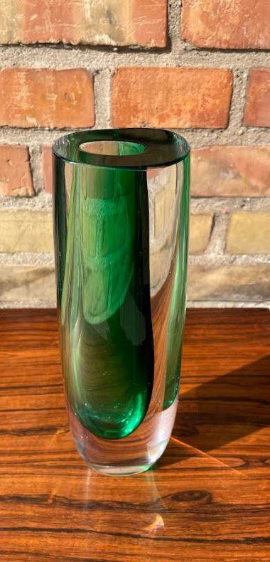 Smuk gammel Vicke Lindstrand glas vase fra Kosta Boda - nr. 05030