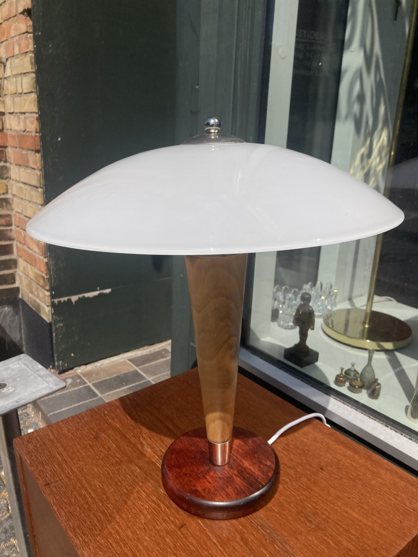 Beautiful glass table lamp, made in France - no. 0202