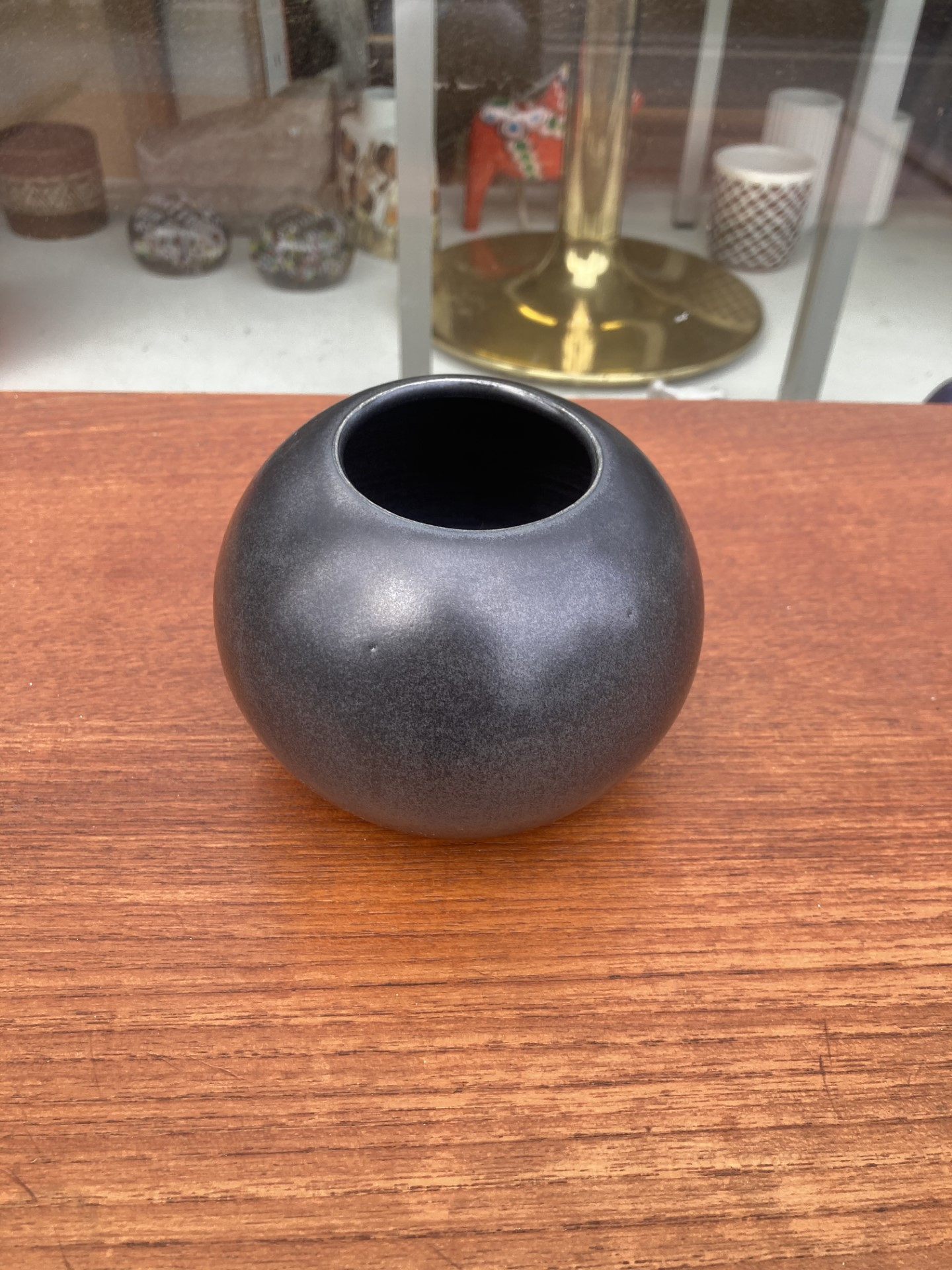 Beautiful stoneware vase - no. 01036