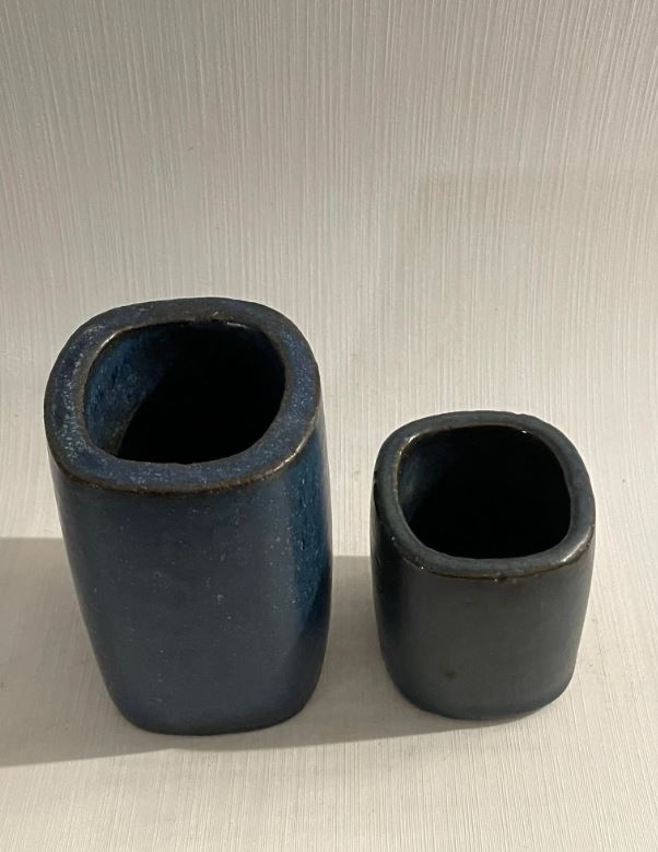 Two Mid-Century Chamotte stoneware vases, design by Per Linnemann-Schmidt for Palshus