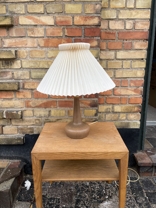Beautiful Le klint table lamp model 311, manufactured by Palshus - no. 01400