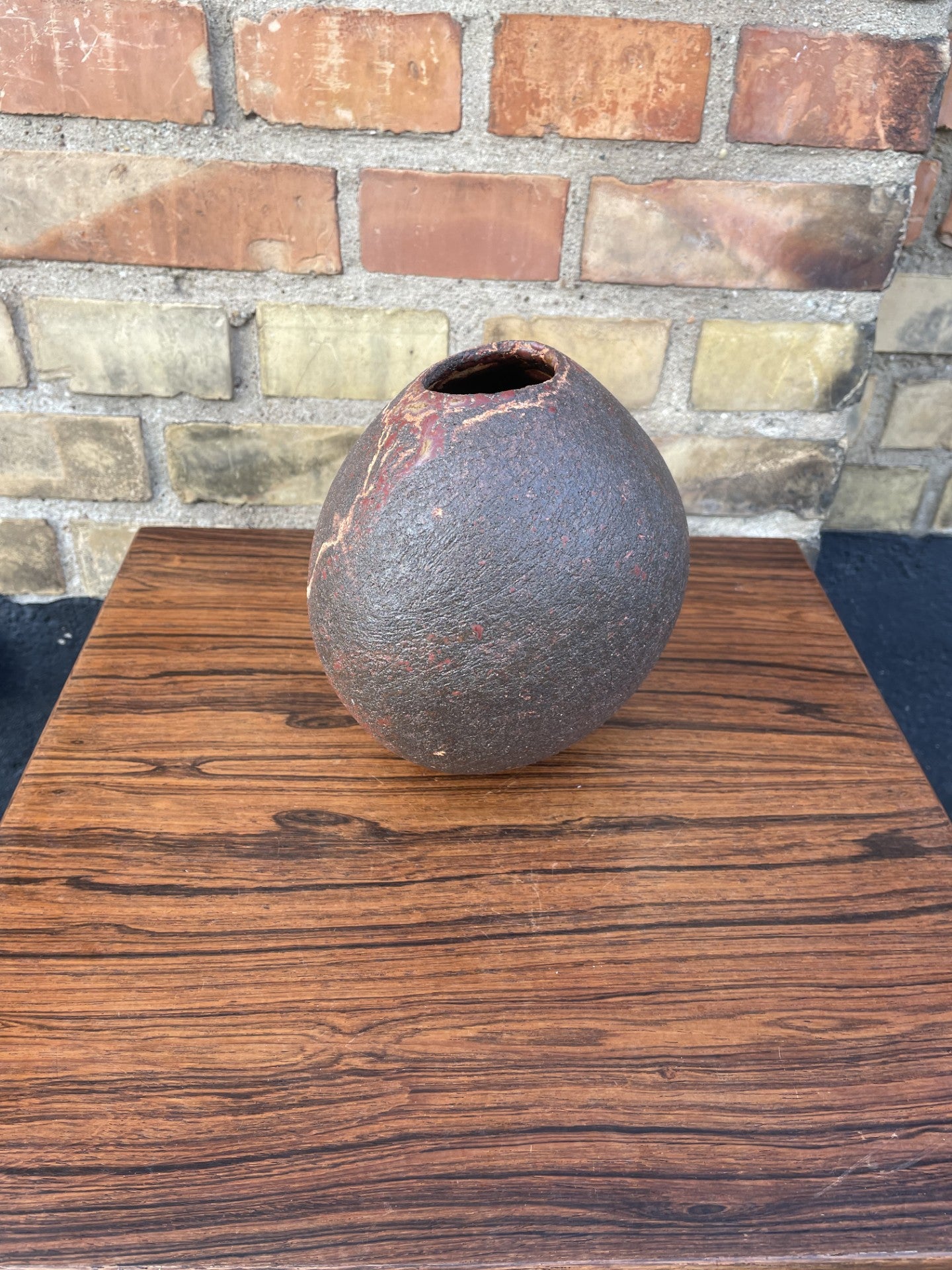 Beautiful stoneware vase - no. 09200