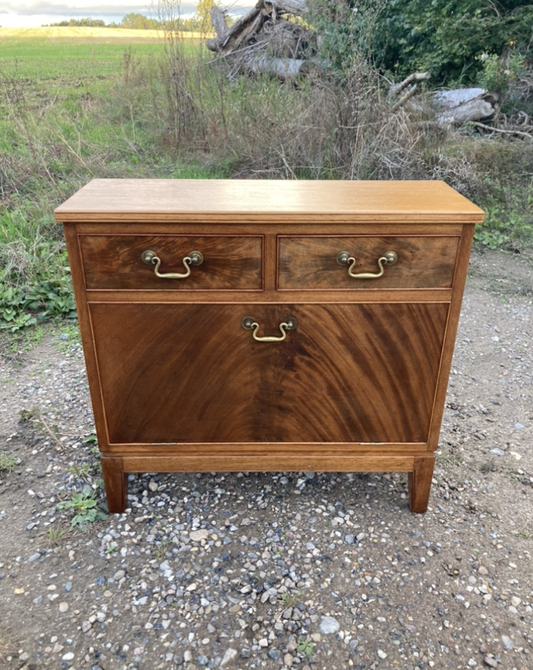 Beautiful master carpenter mahogany cabinet with brass handles - no. 0608