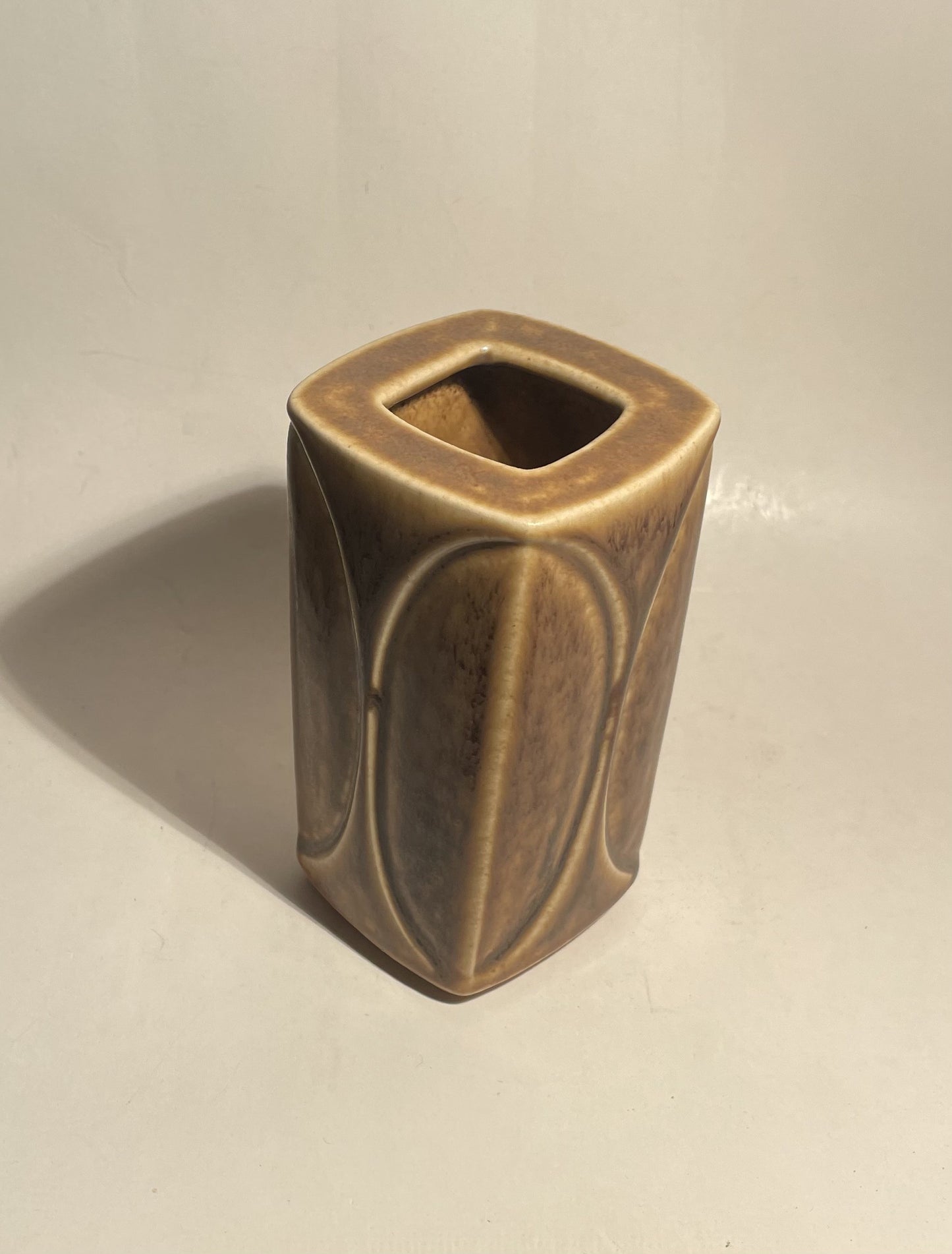 Michael Andersen stentøj vase fra 60erne design af Marianne Starck - nr. 02010