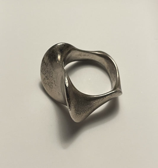 Beautiful silver ring by silversmith Allan Scharff - no. 01049