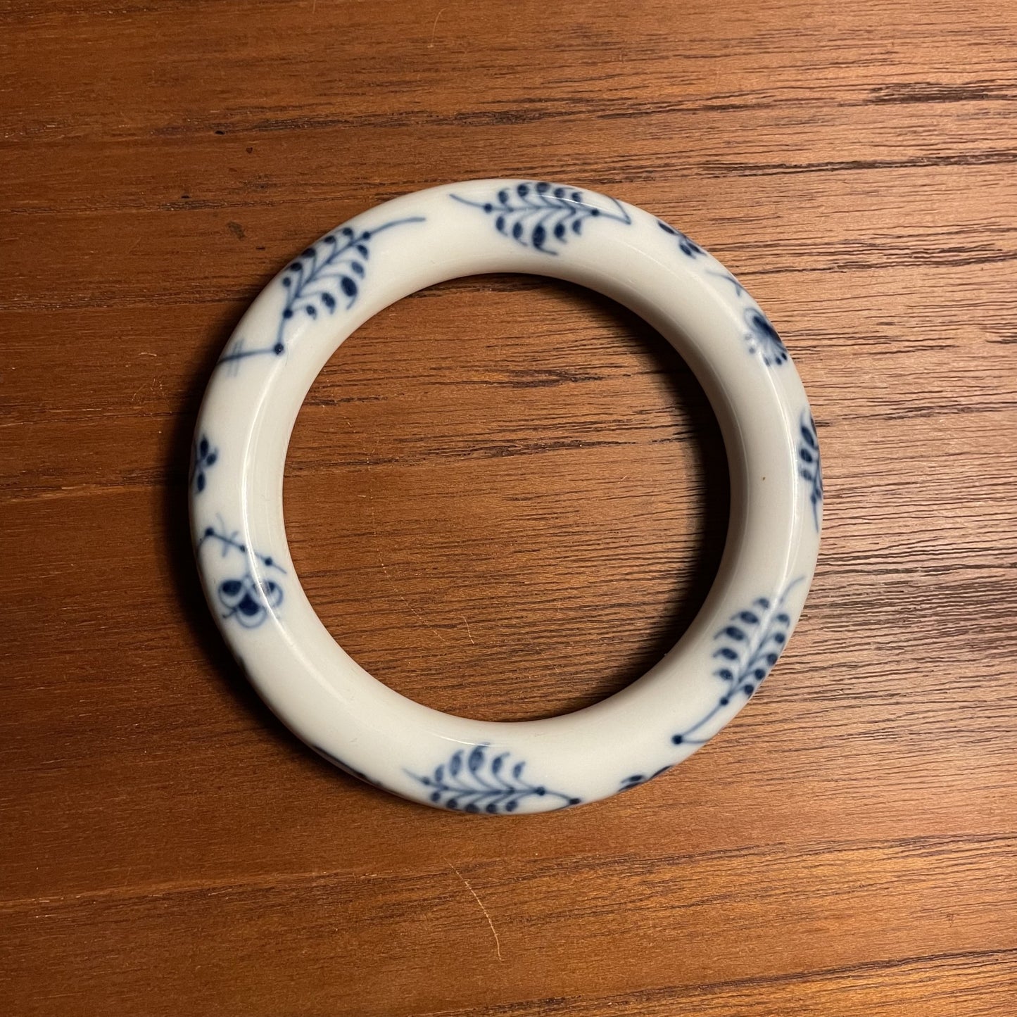 Royal Copenhagen musselmalet porcelæn armbånd - nr. 02740