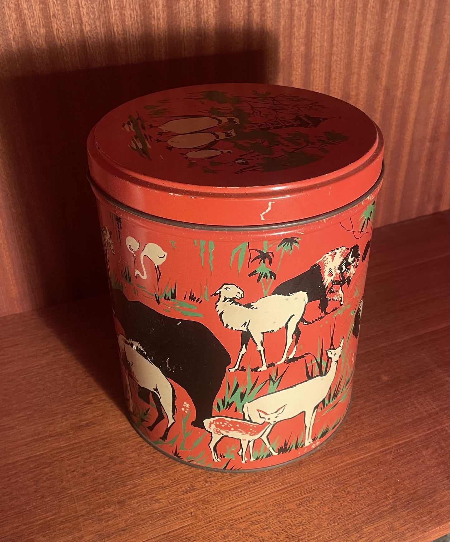 Beautiful old metal can with motifs from the Copenhagen Zoo - no. 02880