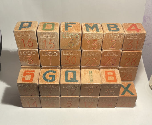 Vintage wooden Lego bricks from the 1950s - 02850