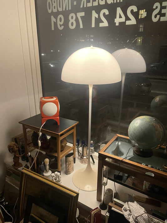 Retro Panthella gulvlampe, design af Werner Panton - nr. 021310