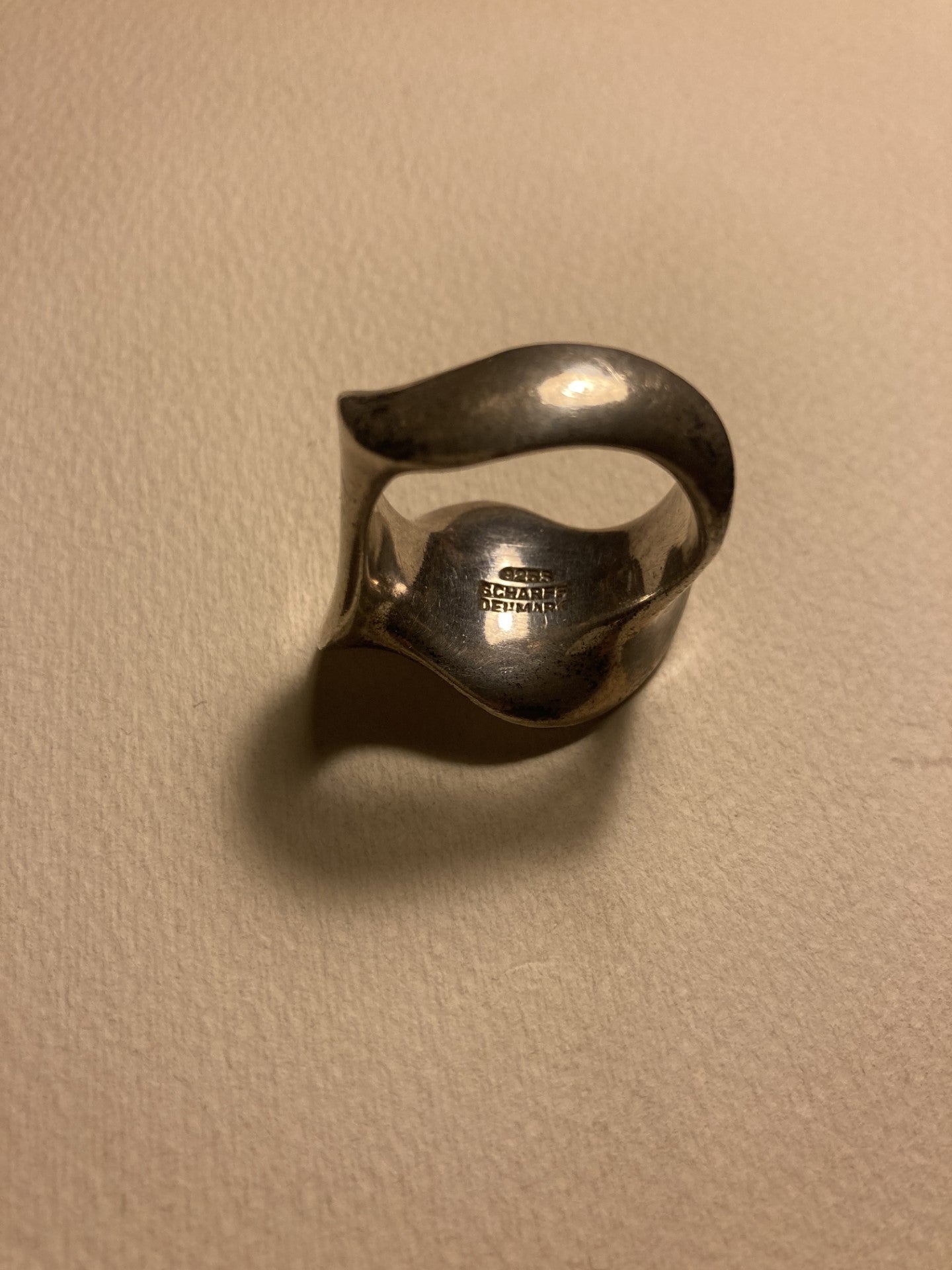 Beautiful silver ring by silversmith Allan Scharff - no. 01049