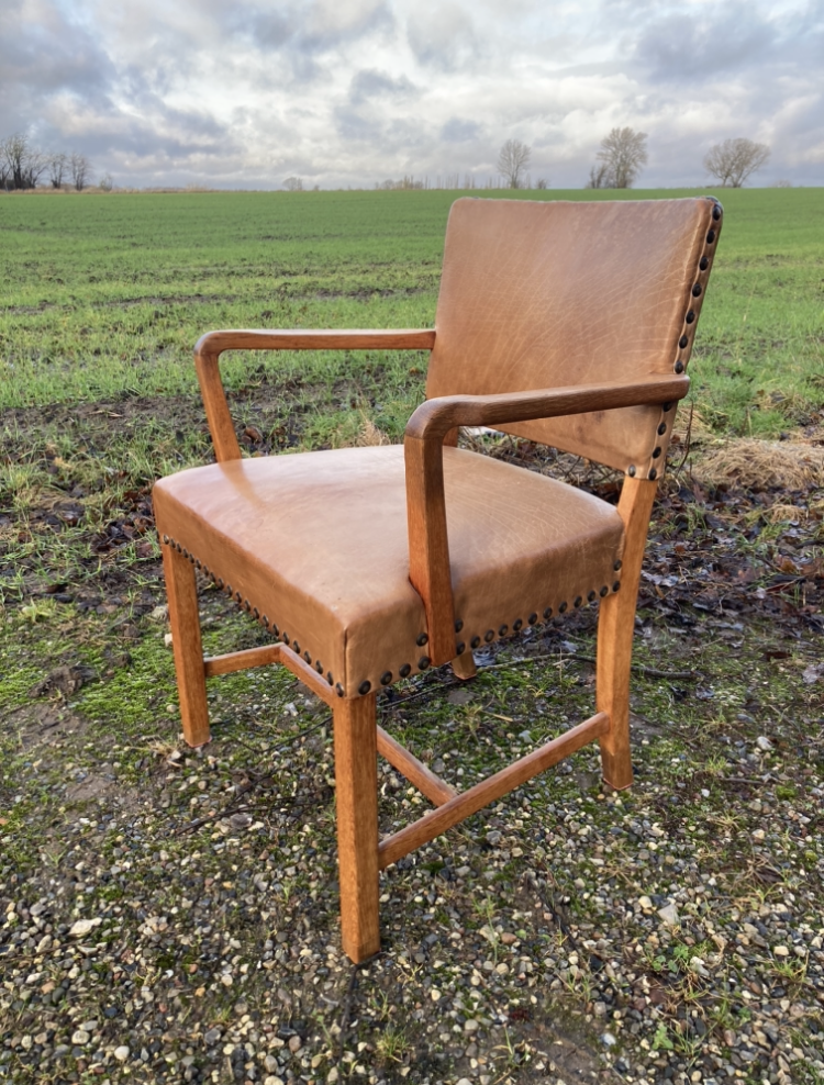 Beautiful armchair in oak from Rud Rasmussen - no. 01685