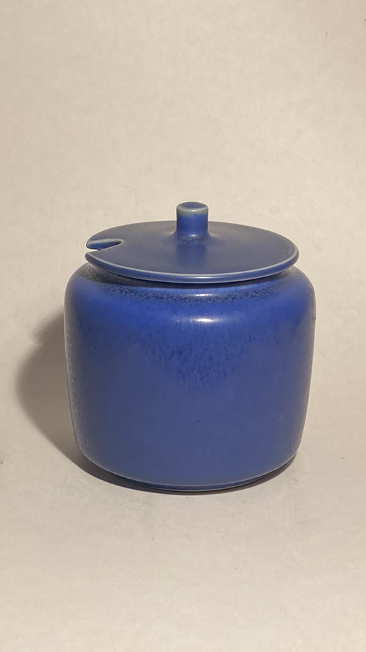 Beautiful sugar bowl with original lid from Palshus - no. 01390