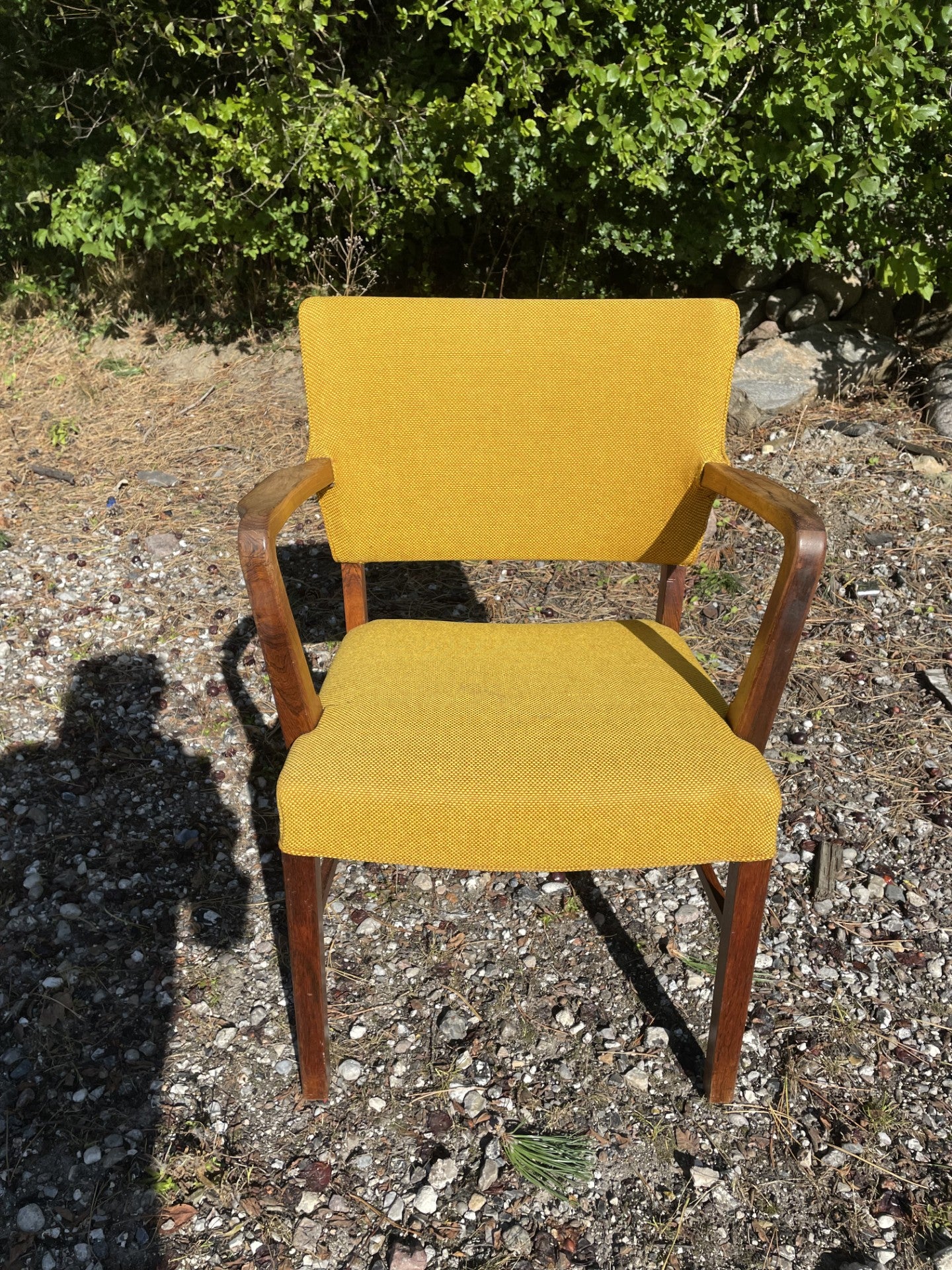 Beautiful carpenter armchair made of rosewood - no. 09070