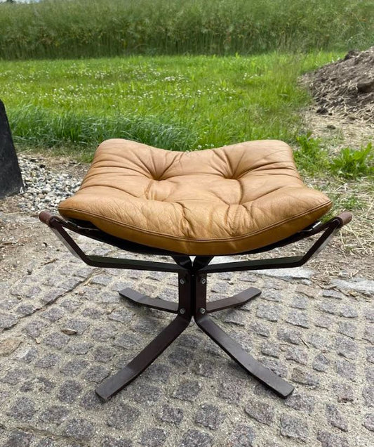 Beautiful stool/footstool with leather cushion and iron frame - no. 06020