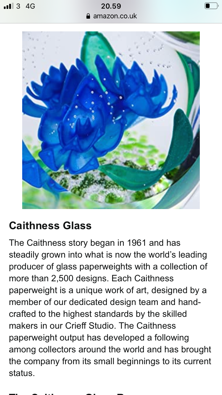 スコットランド、ケイスネス ガラス製の極細レターウェイト