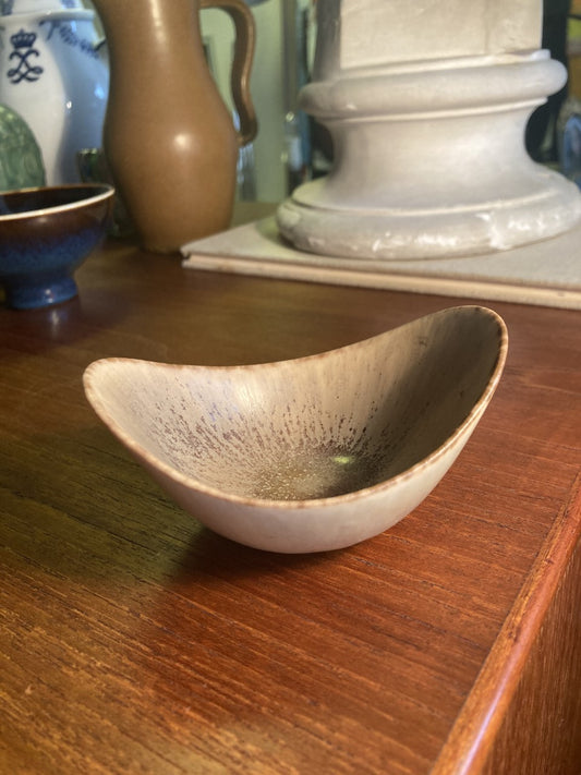 Ceramics, stoneware bowl from Rørstrand Sweden, design by Gunner Nylund